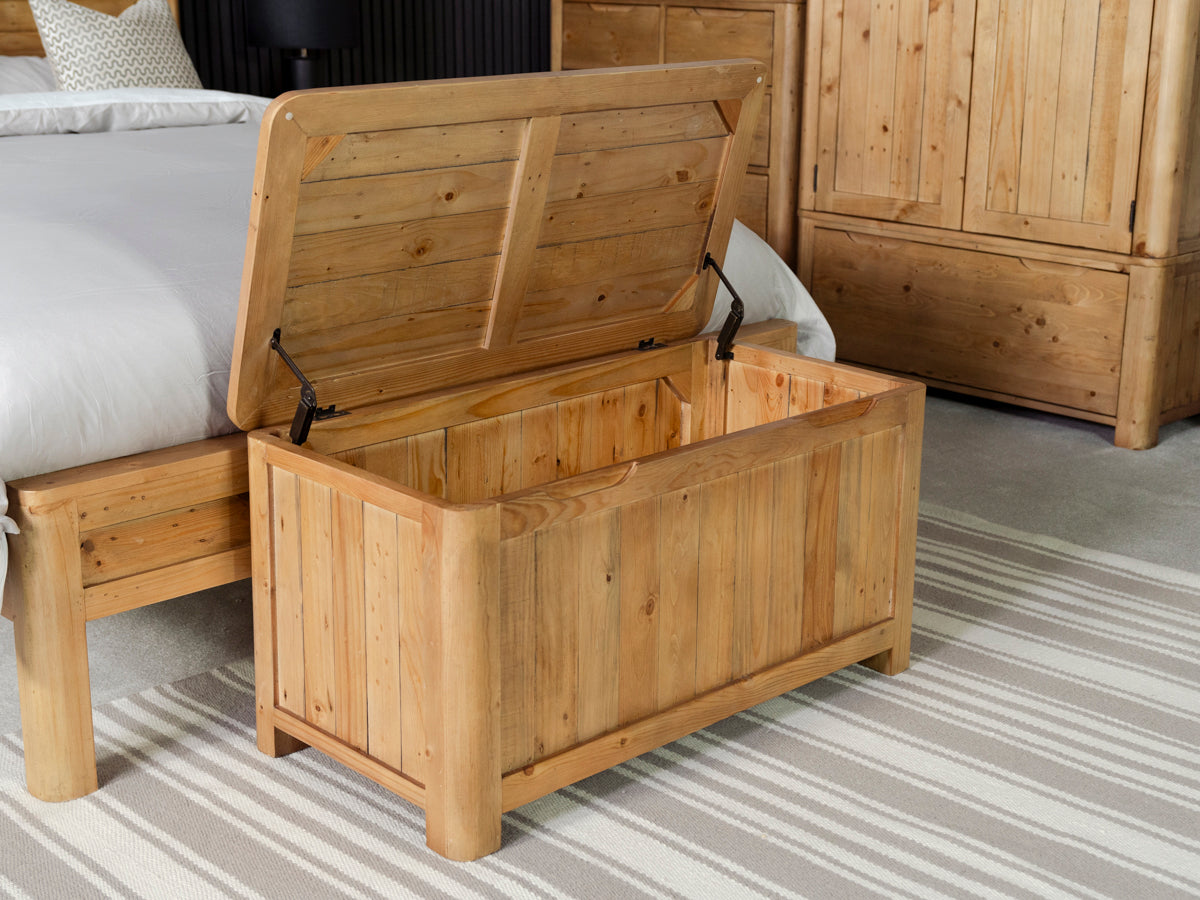 Exeter Blanket Box