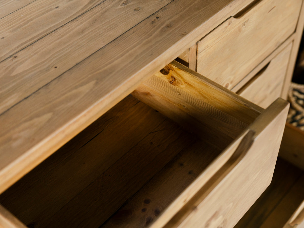 Exeter 5 Drawer Wide Chest