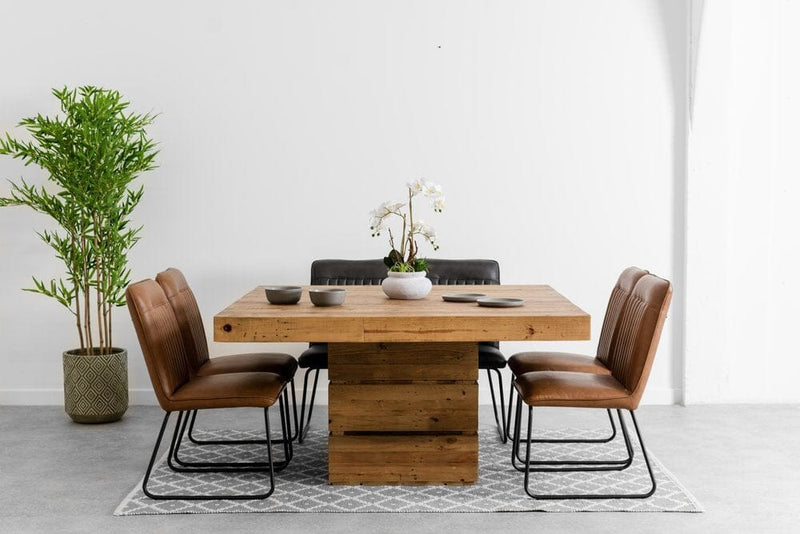 5 Reasons Why You Should Choose A Reclaimed Dining Table