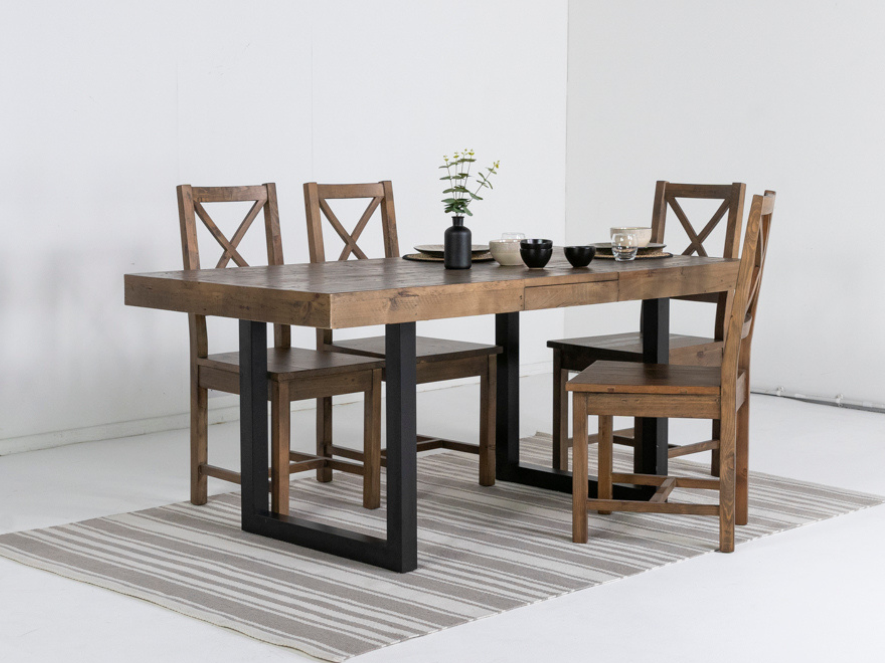 Brooklyn Extendable Dining Table (140cm - 180cm) & Brooklyn Dining Chairs