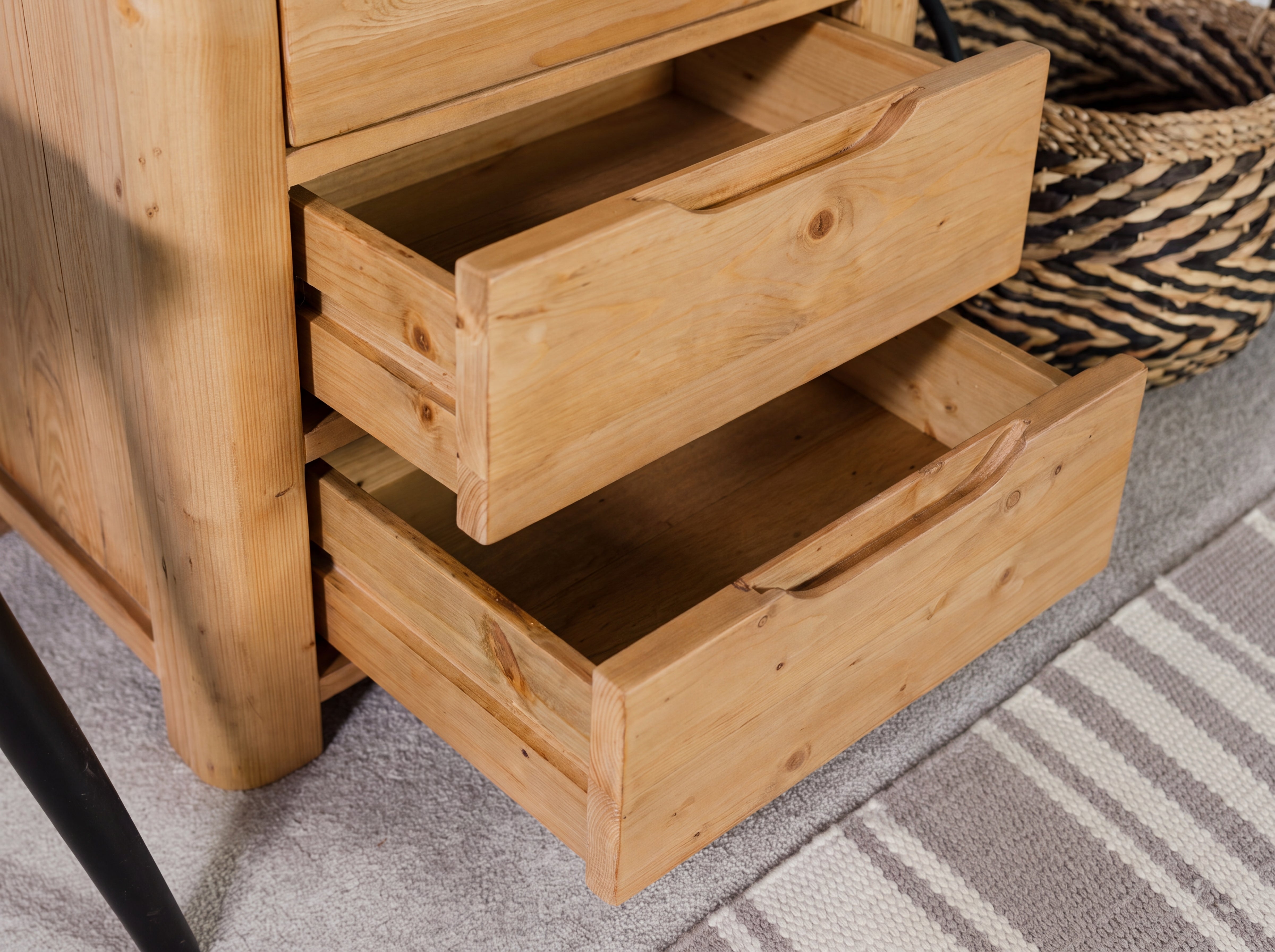 Exeter 5 Drawer Tall Chest
