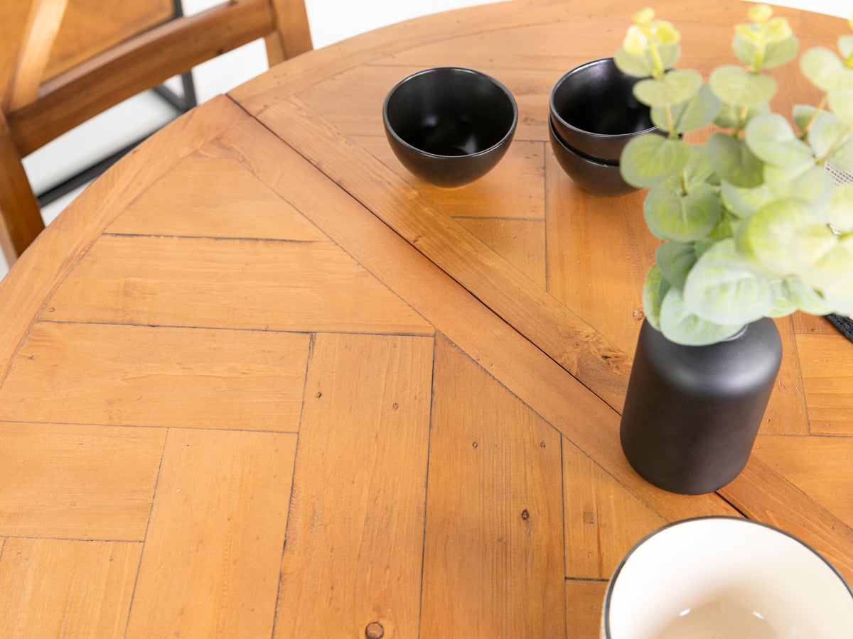 Tulsa Round Extendable Dining Table