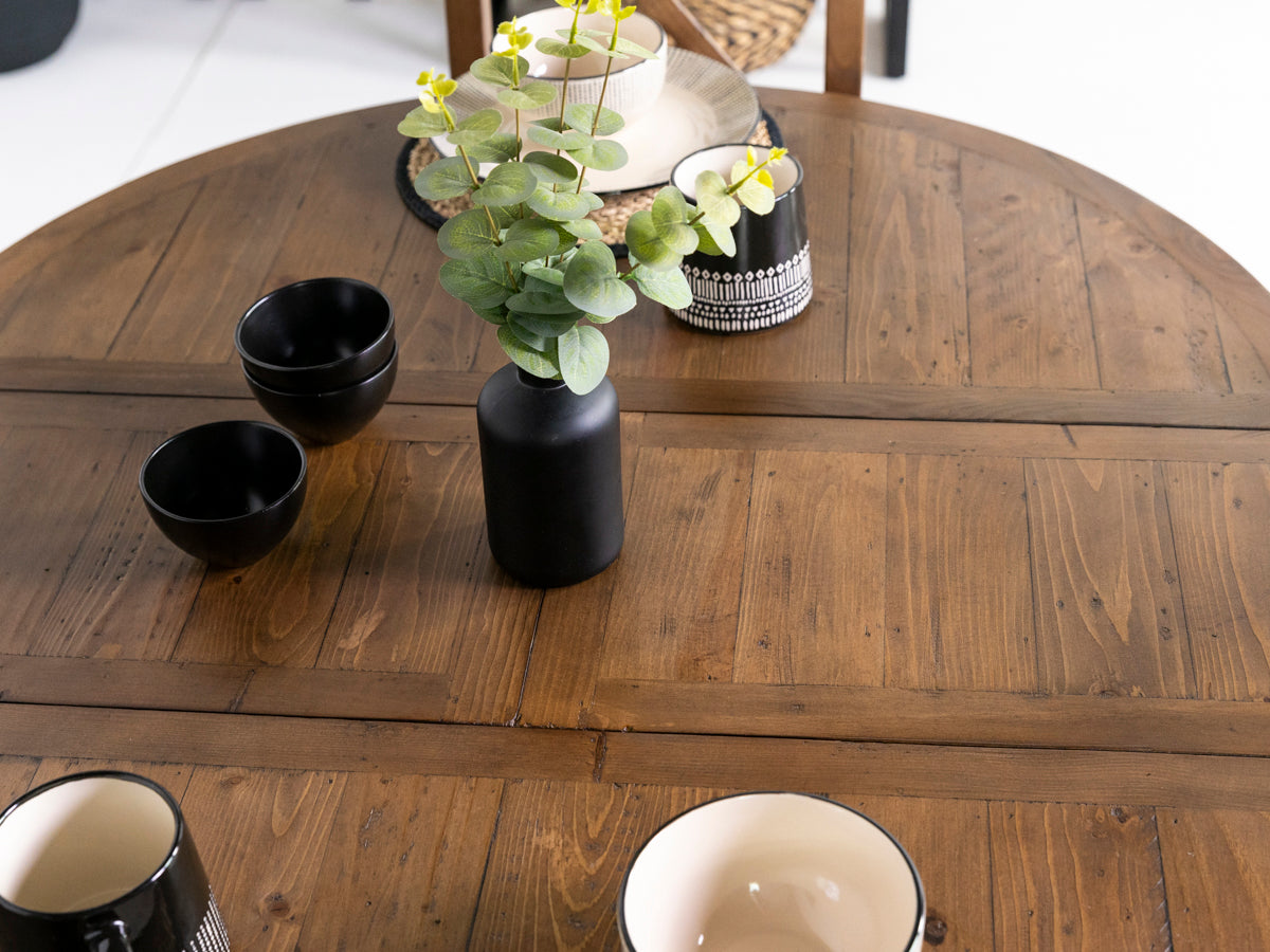 Brooklyn Round Extendable Dining Table & Grey Dallas Dining Chairs