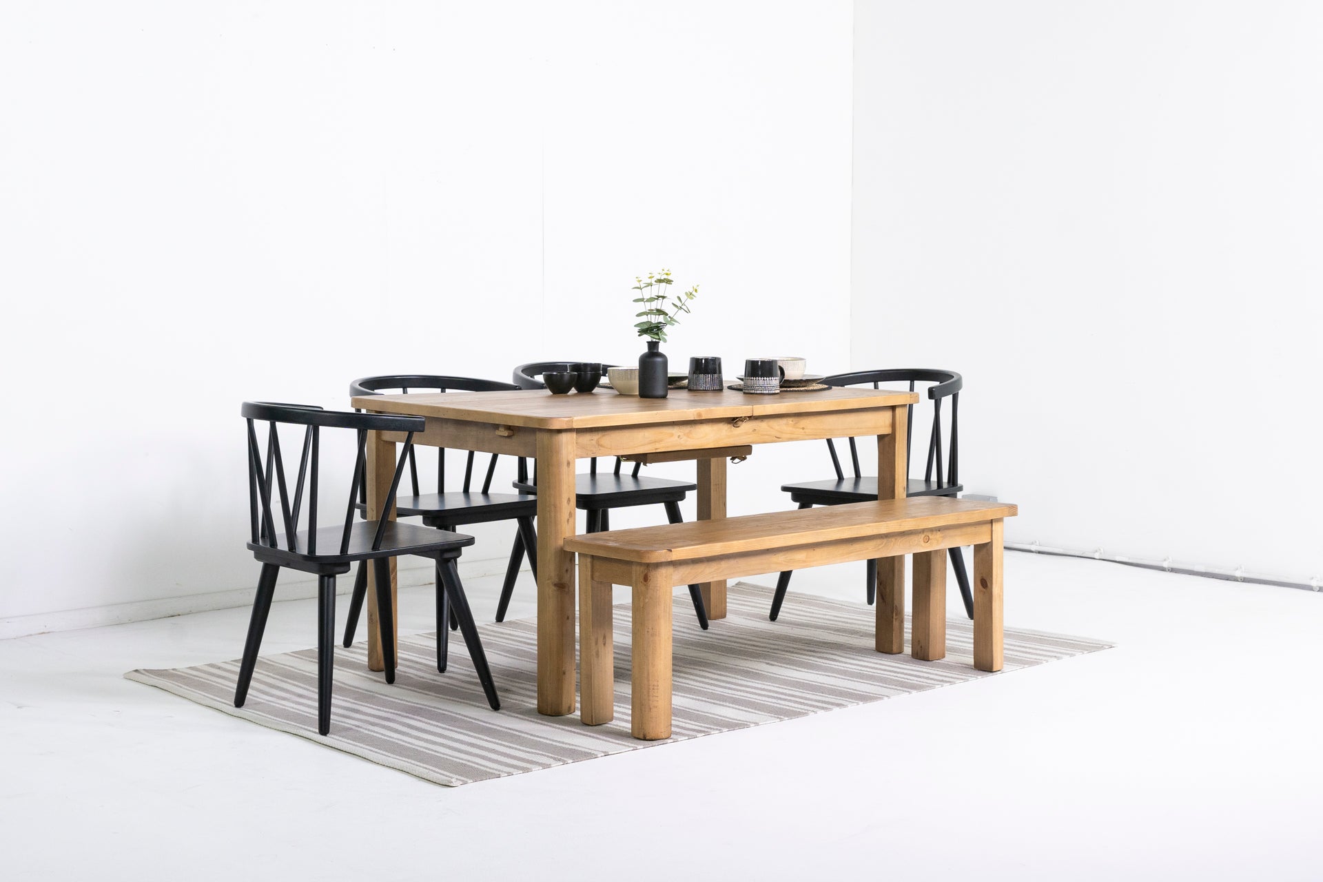 Exeter Extendable Dining Table (140cm - 180cm) & Bogart Dining Chairs