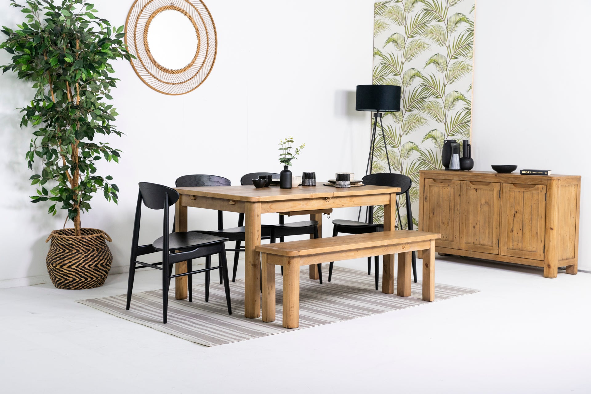 Exeter Extendable Dining Table (140cm - 180cm) & Gabo Dining Chairs