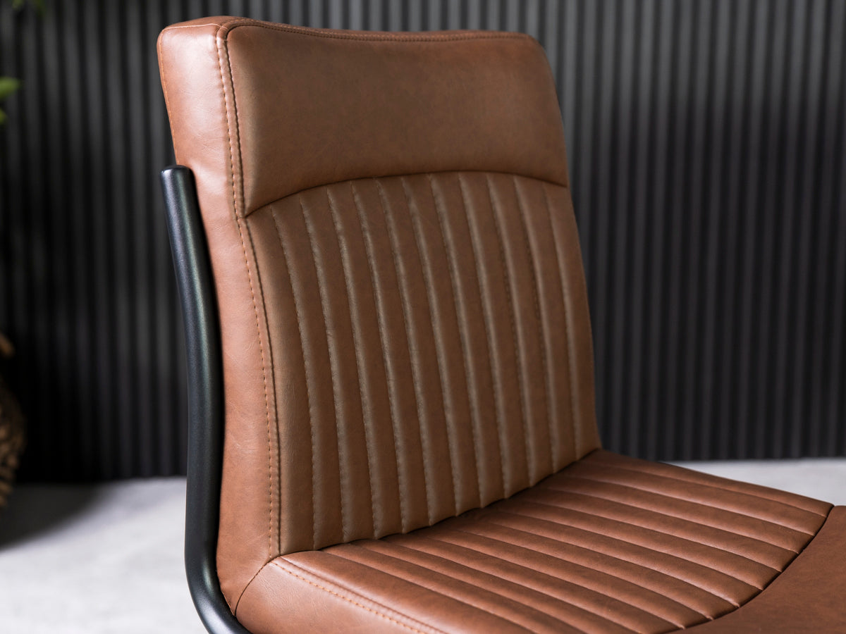 Como Extendable Dining Table (140cm - 180cm) & Brown Auburn Dining Chairs