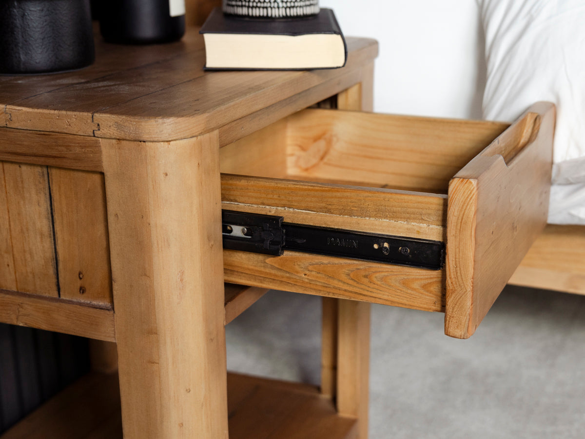 Exeter 1 Drawer Bedside Table