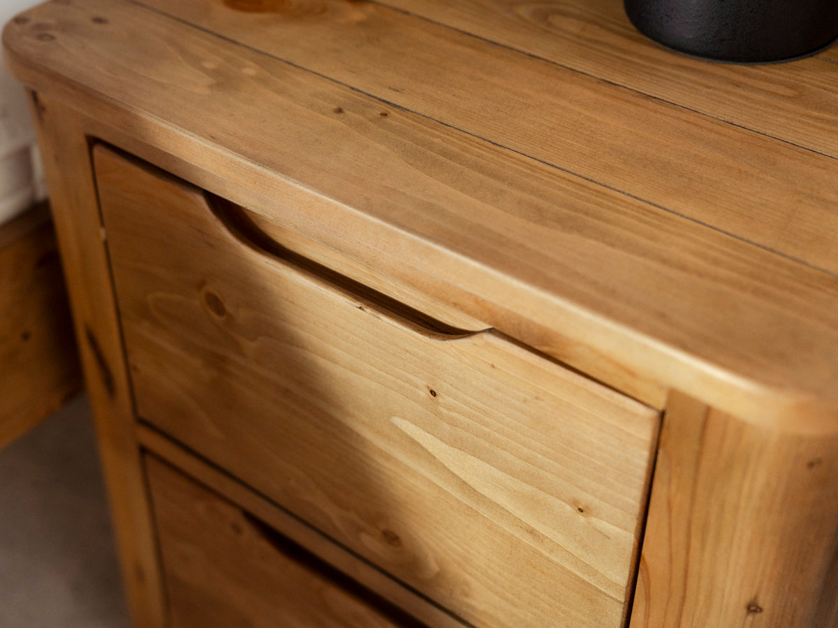Exeter 2 Drawer Bedside Table