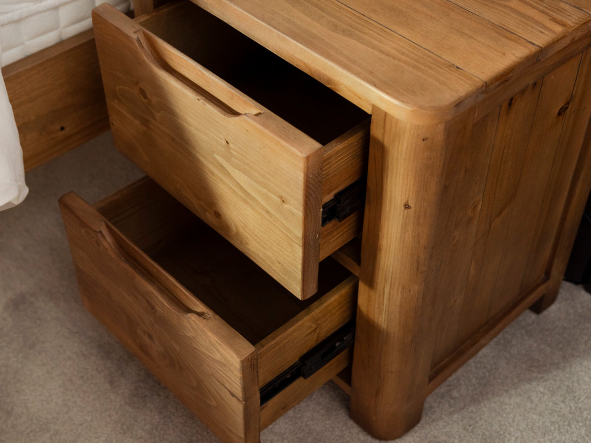 Exeter 2 Drawer Bedside Table