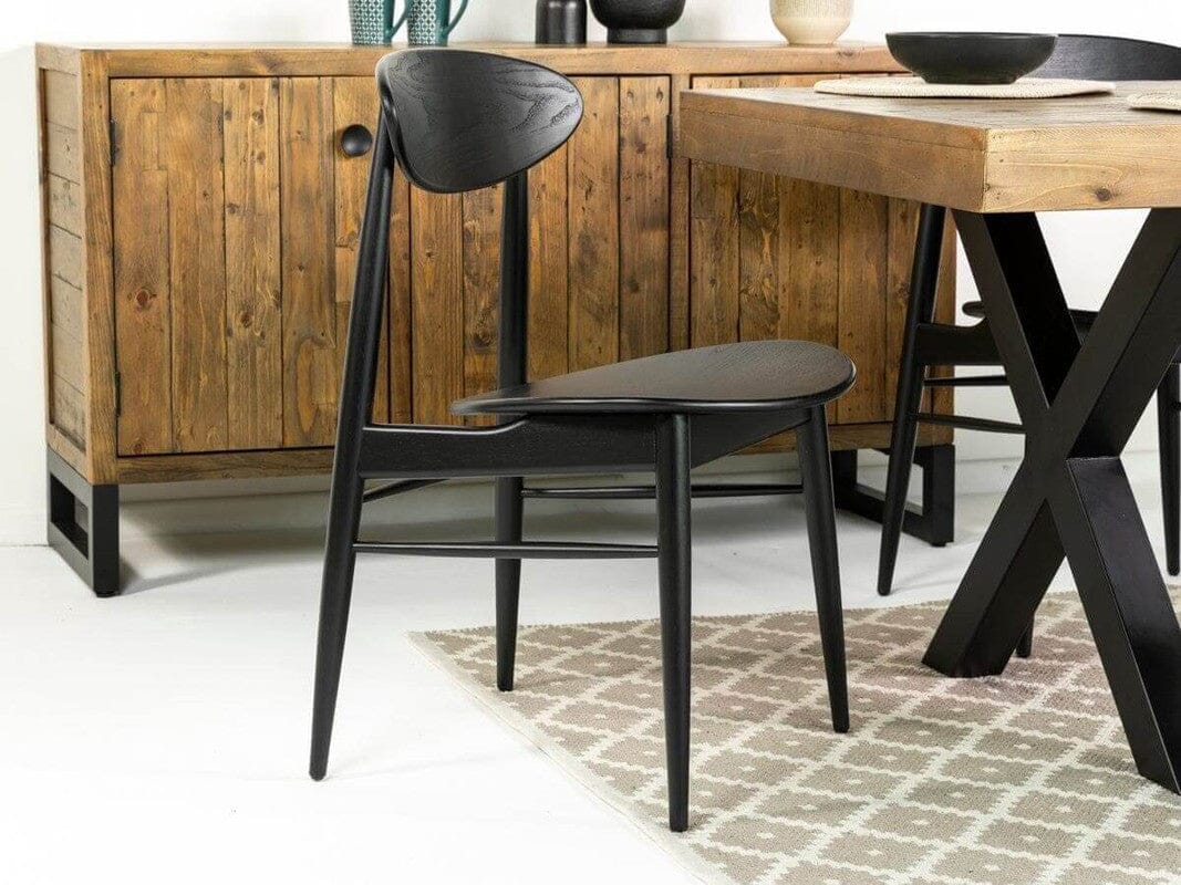 Brooklyn Extendable Dining Table (140cm - 180cm) & Black Gabo Dining Chairs