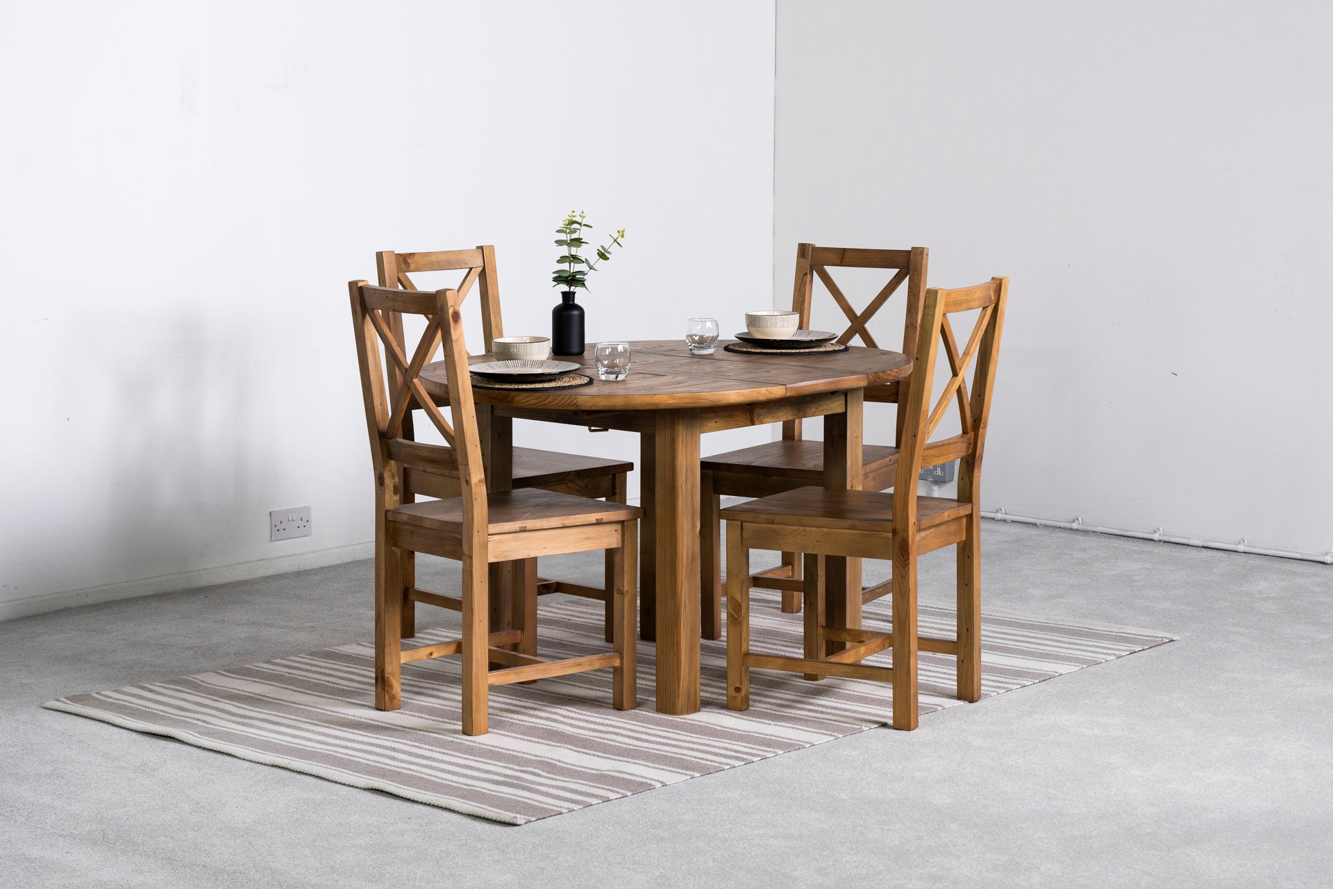 Brooklyn Light Round Extendable Dining Table