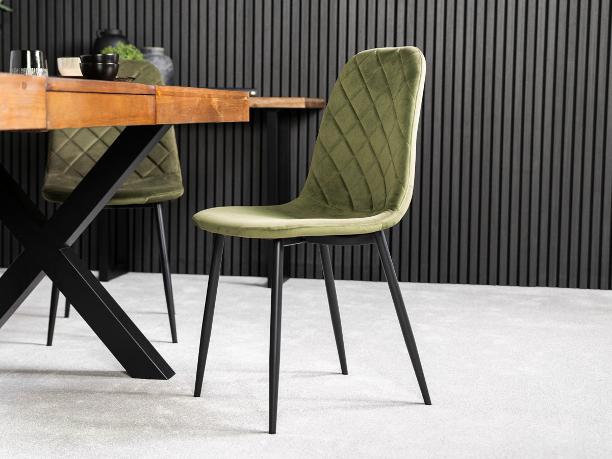 Brooklyn Round Dining Table & Alston Dining Chairs