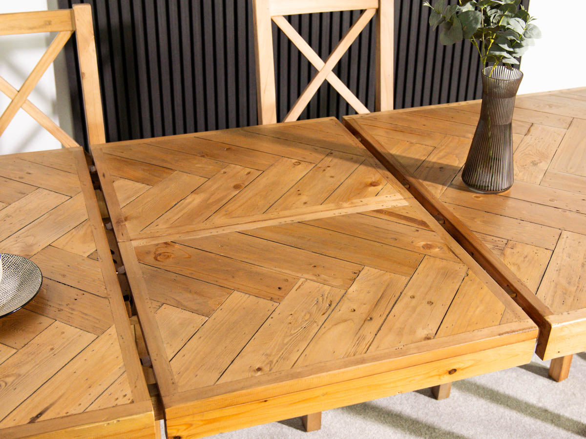 Mode 140-180cm Extendable Dining Table & Grey Dallas Dining Chairs