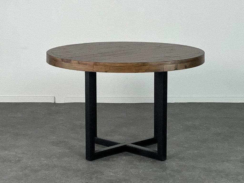 Brooklyn Round Dining Table & Black Gabo Dining Chairs